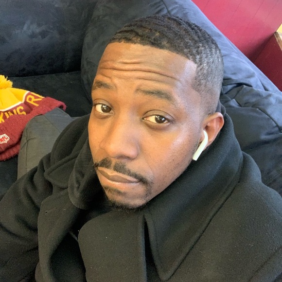 Meet your Posher, Robert - Picture 1 of 1